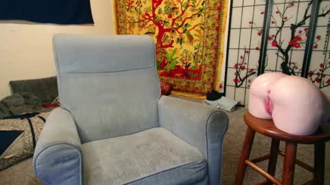 Shane online show from April 9, 8:15 pm