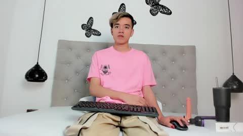 bunny online show from December 17, 12:22 pm