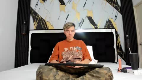 bunny online show from December 12, 12:44 pm