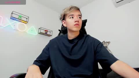 bunny online show from December 16, 12:49 pm