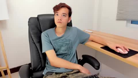 bunny online show from December 4, 1:18 pm