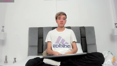 bunny online show from December 14, 7:57 pm