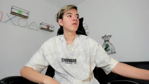 bunny online show from January 28, 12:43 pm