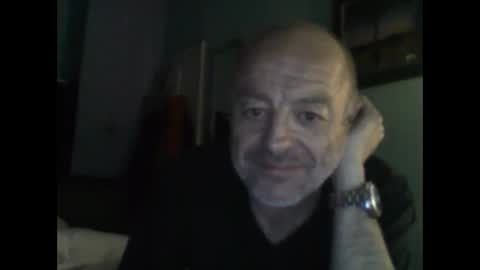 burnleyguy1977 online show from March 9, 5:34 am