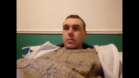 Snapshot of burtz909 chatting on December 8, 3:45 pm burtz909 online show from December 8, 3:45 pm