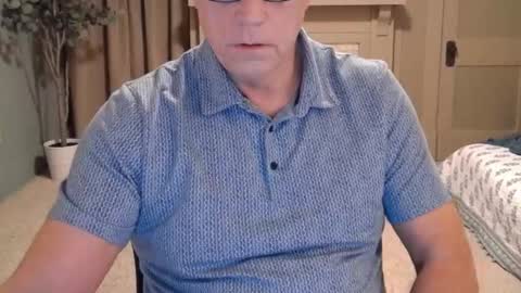 Snapshot of buttnakedfun954737 chatting on January 22, 9:46 am Miles online show from January 22, 9:46 am