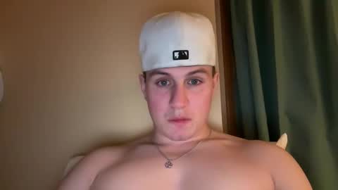 Snapshot of buzz5127 chatting on March 11, 4:10 am buzz5127 online show from March 11, 4:10 am