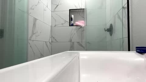 696969illuminate online show from February 15, 1:43 am