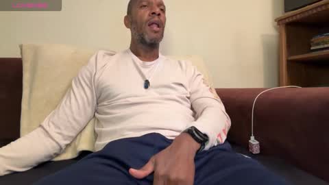 My name is Robert  Dont be shysay hi I love to chat. For requests or dirty talk please use tips  online show from February 6, 4:31 am