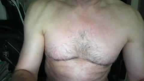 Snapshot of callum5555 chatting on February 17, 12:43 am callum5555 online show from February 17, 12:43 am