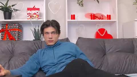 Calvin online show from February 10, 7:38 pm