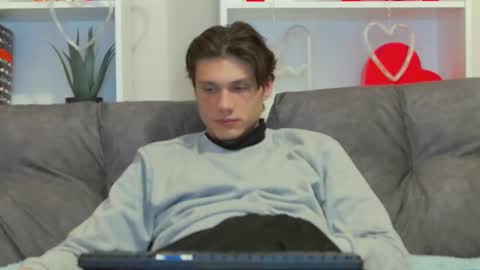 Calvin online show from February 12, 8:40 pm