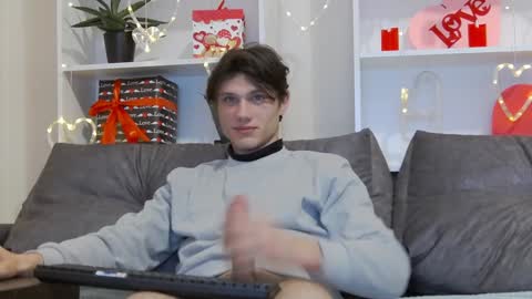 Calvin online show from February 6, 7:40 pm