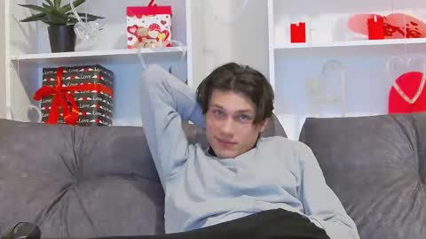 Calvin online show from February 13, 8:13 pm