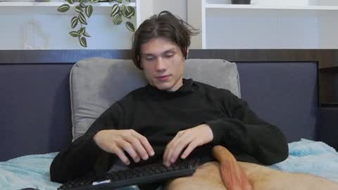 Calvin online show from January 9, 8:11 pm