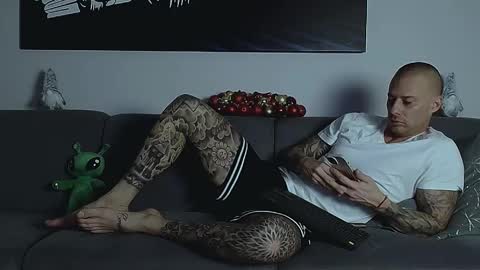 Calvin  online show from December 19, 12:40 am