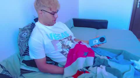 Calvinjohnlad online show from January 17, 8:34 am