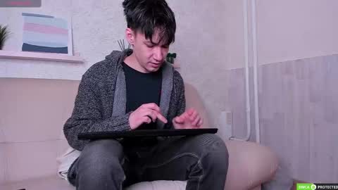 Calvin Owens online show from March 7, 3:29 am