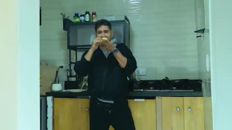 camara110 online show from November 10, 3:33 am