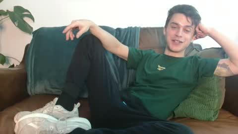 Snapshot of camdoattitude chatting on January 2, 12:35 pm CamDoAttitude online show from January 2, 12:35 pm
