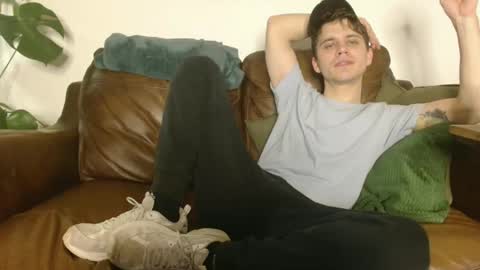 Snapshot of camdoattitude chatting on January 1, 7:32 pm CamDoAttitude online show from January 1, 7:32 pm