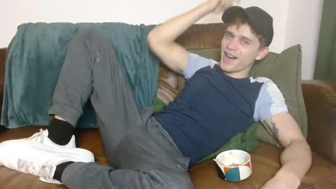 Snapshot of camdoattitude chatting on December 17, 12:11 pm CamDoAttitude online show from December 17, 12:11 pm
