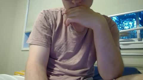 Snapshot of cameron_2 chatting on October 25, 8:05 am Cam online show from October 25, 8:05 am