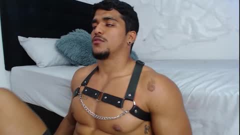 camilo_contre21 online show from October 29, 10:24 pm