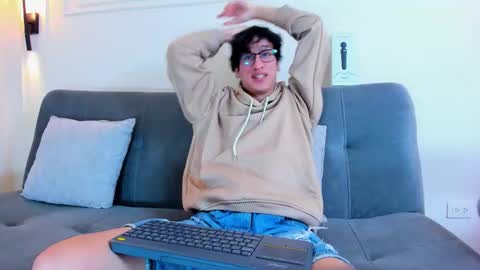 Camilo online show from January 16, 3:42 am