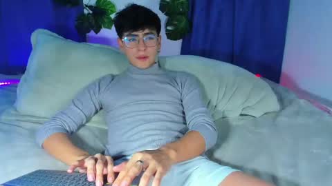 Snapshot of camilo_xcam chatting on February 12, 7:45 pm CAMILO online show from February 12, 7:45 pm
