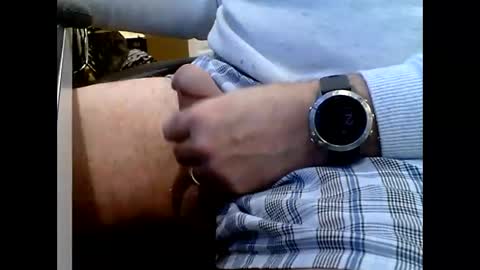 Snapshot of can1cum4u chatting on January 7, 7:17 pm can1cum4u online show from January 7, 7:17 pm
