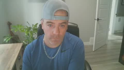 CanadianBacon6969 online show from November 17, 8:12 pm