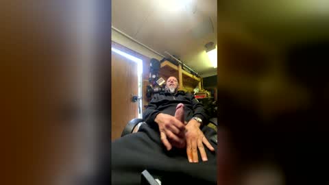 Chris online show from April 11, 7:28 pm