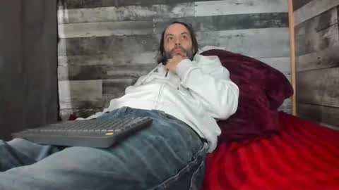 canuk1983 online show from February 1, 9:29 pm