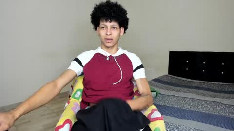 Carlos and Cristian  online show from February 5, 1:37 am