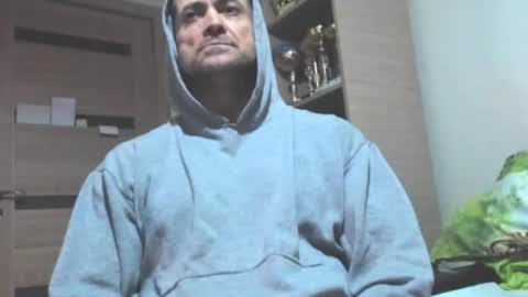 Laz online show from November 9, 9:41 pm