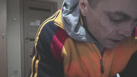 Laz online show from February 19, 6:54 pm