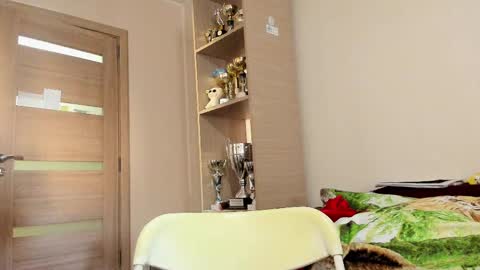 Laz online show from February 24, 2:48 pm