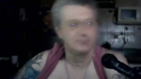 carlos712009 online show from April 1, 9:11 am