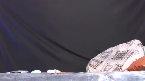 carolinayungin96 online show from April 12, 7:48 pm