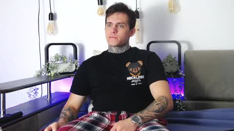 Carter online show from February 3, 7:40 am