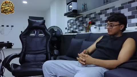 cash_master777 online show from June 3, 5:31 am