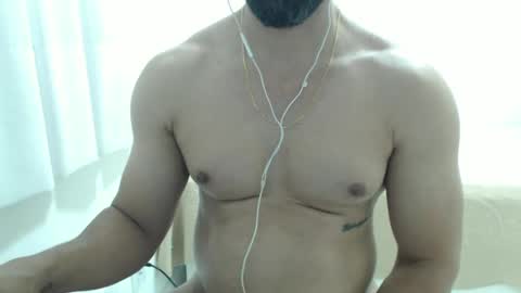 cashmastermuscle77 online show from October 19, 1:14 pm