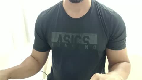 cashmastermuscle77 online show from February 28, 11:20 am