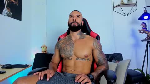 Matheo Brown online show from January 26, 10:57 pm