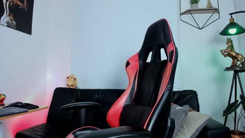 Matheo Brown online show from February 26, 2:57 pm