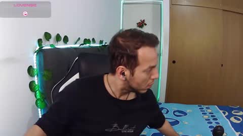 Cerso online show from December 4, 9:02 pm