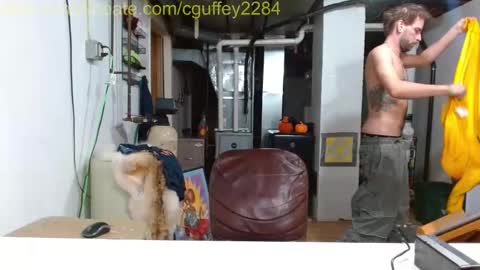 cguffey2284 online show from January 13, 1:32 am