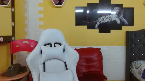 chacorta_ online show from April 4, 2:36 pm