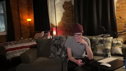 chadbentley420 online show from December 2, 7:33 am